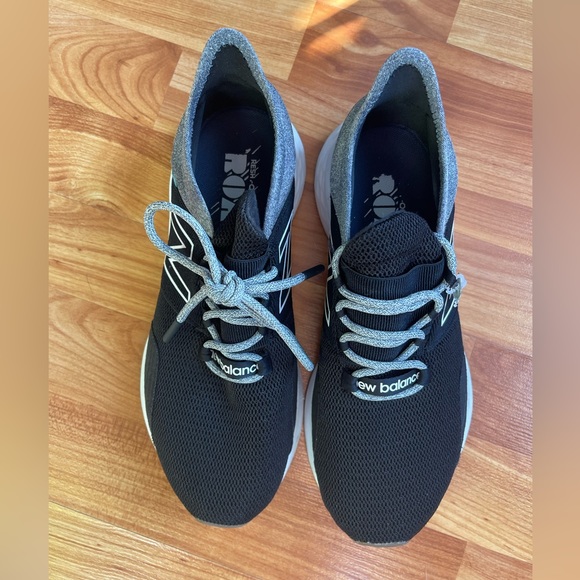 New Balance Shoes - New balance fresh foam roav sneakers size 8